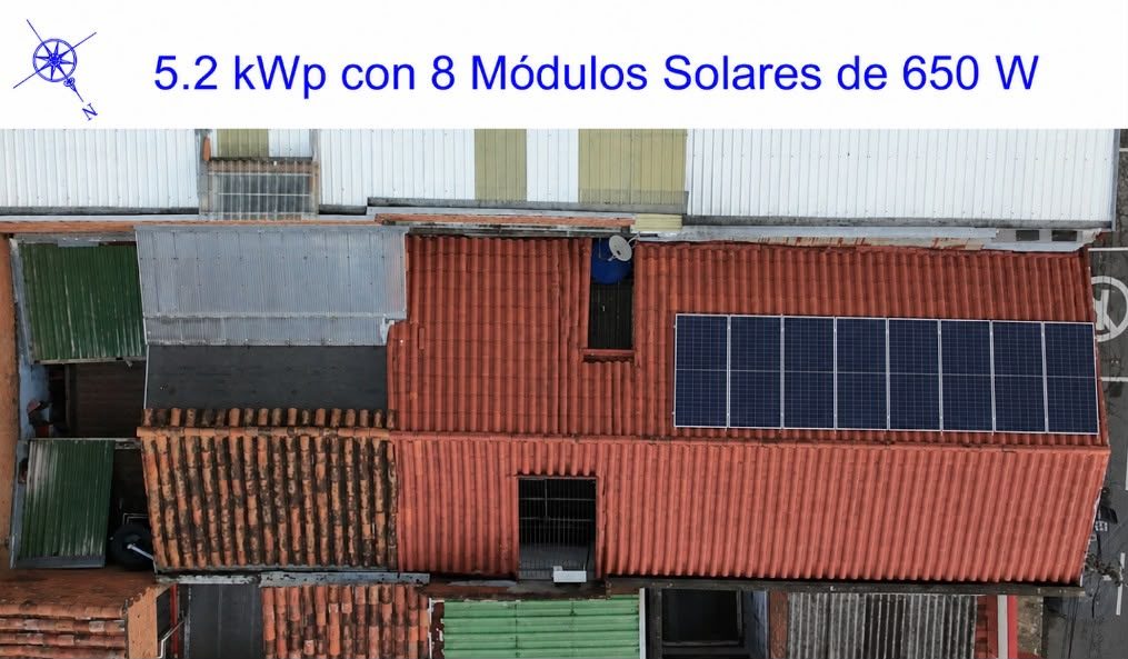 Plano de diseño de un sistema solar sobre una cubierta